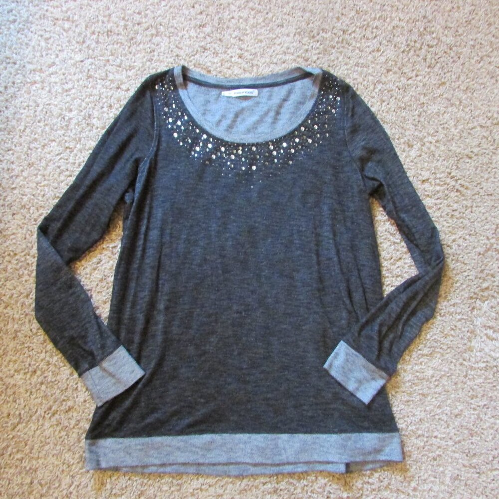 Maurices Plus 0 14W Black Gray Rhinestone Bead Neckline Tunic Knit Shirt EUC
